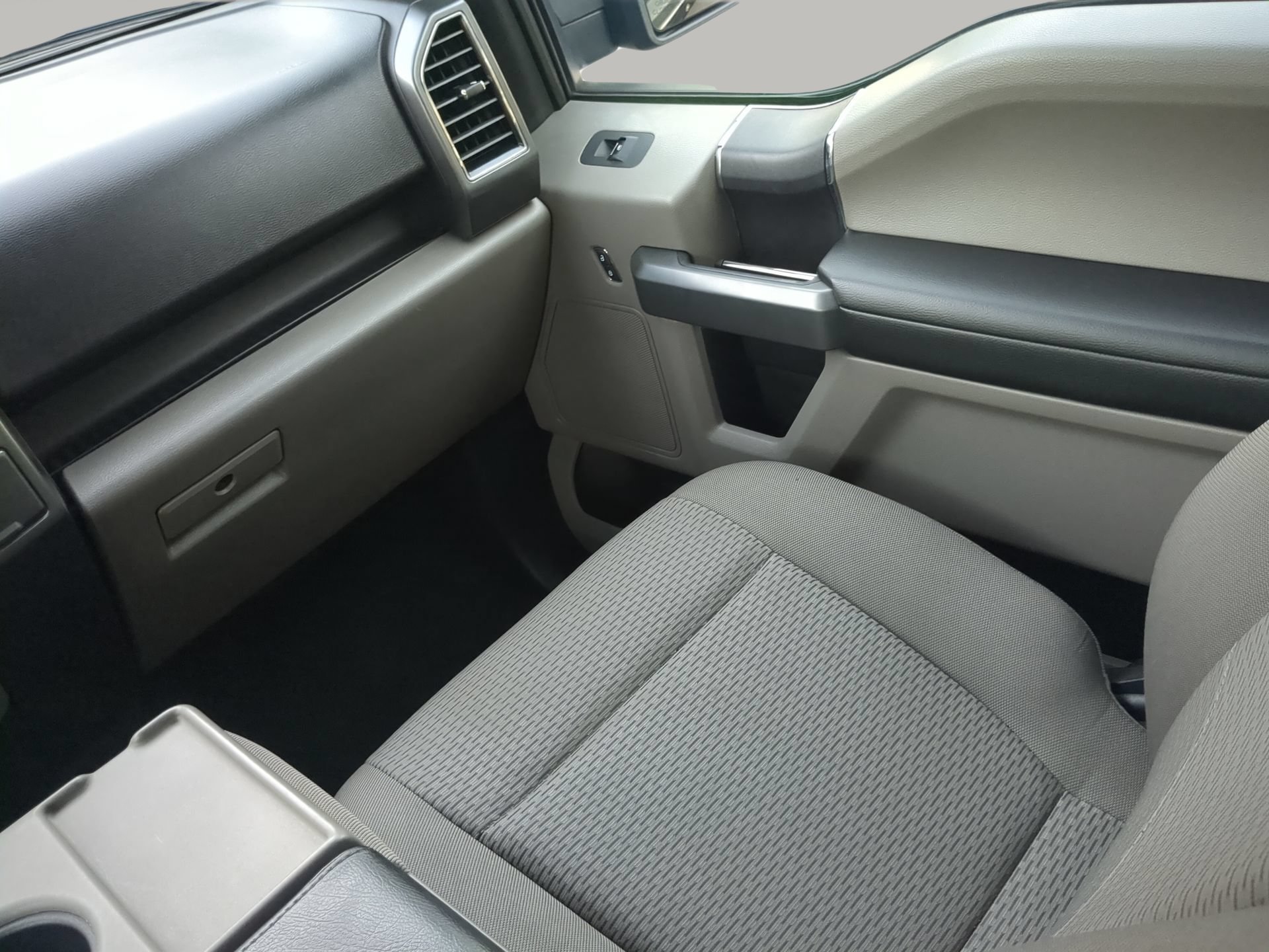 Used 2018 Ford F150 XLT RWD image 53