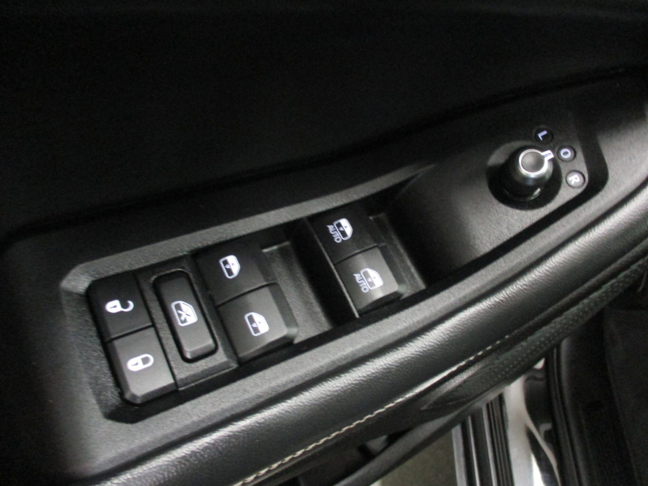 Used 2022 Jeep Grand Cherokee Altitude image 16