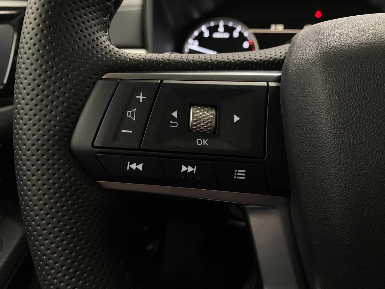 New 2026 Mitsubishi Outlander SE image 16