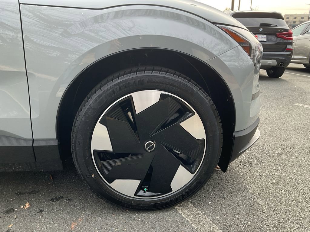 New 2026 Volvo EX30 Plus w/ Protection Package Premier image 16