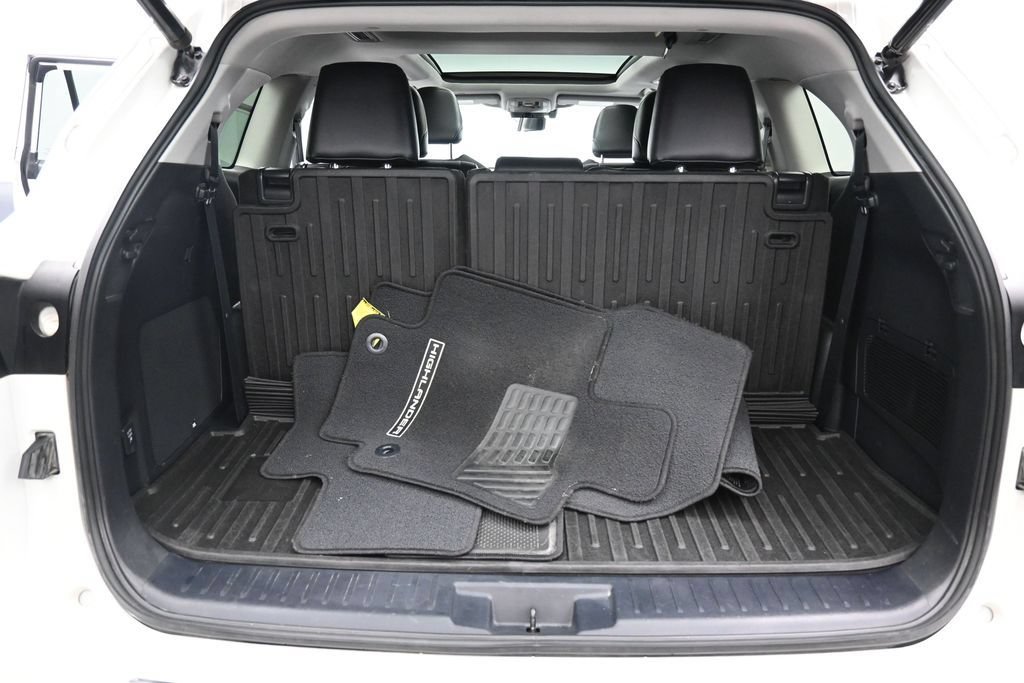 Used 2021 Toyota Highlander Platinum AWD/4WD image 33