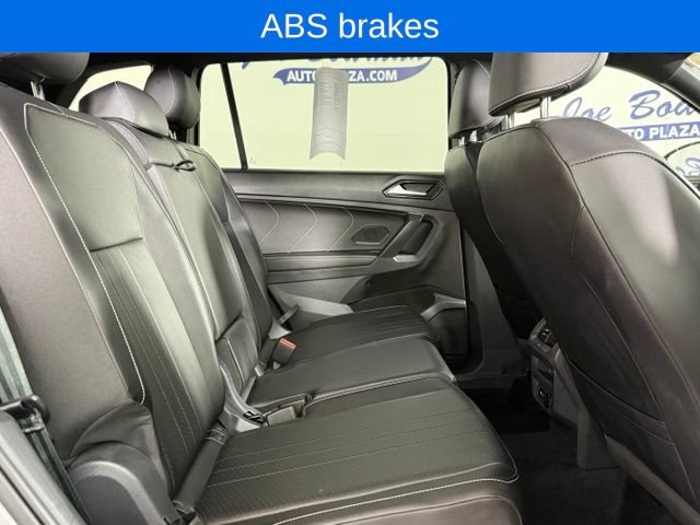 Used 2023 Volkswagen Tiguan SE R-Line FWD image 19