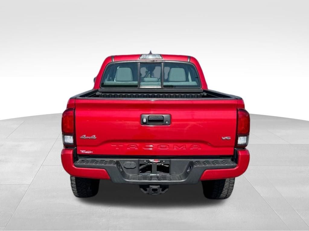 Used 2018 Toyota Tacoma SR w/ SR Convenience Package AWD/4WD image 5