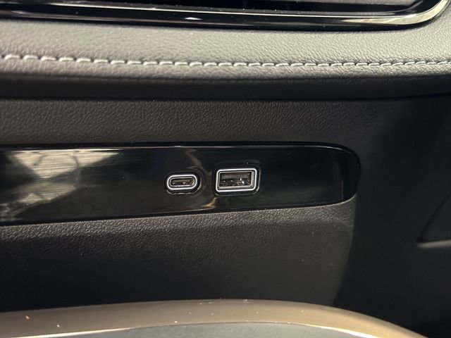 Used 2025 Buick Enclave Avenir w/ Super Cruise Package image 29