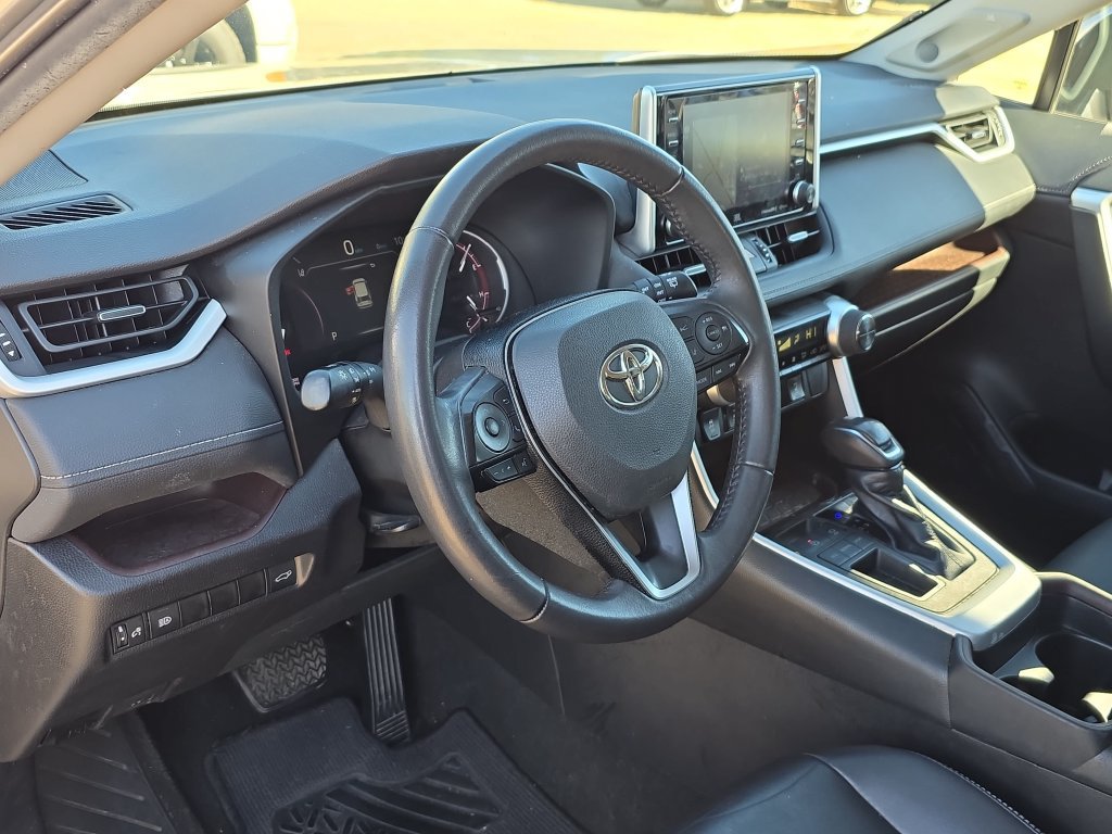Used 2021 Toyota RAV4 Limited FWD image 22