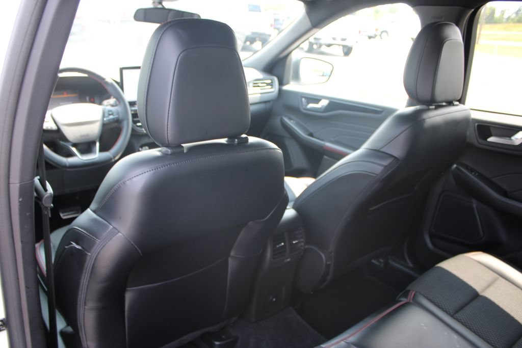 Used 2023 Ford Escape ST-Line w/ Tech Pack #1 AWD/4WD image 27