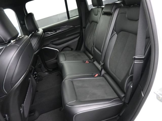 Used 2022 Jeep Grand Cherokee Altitude image 31