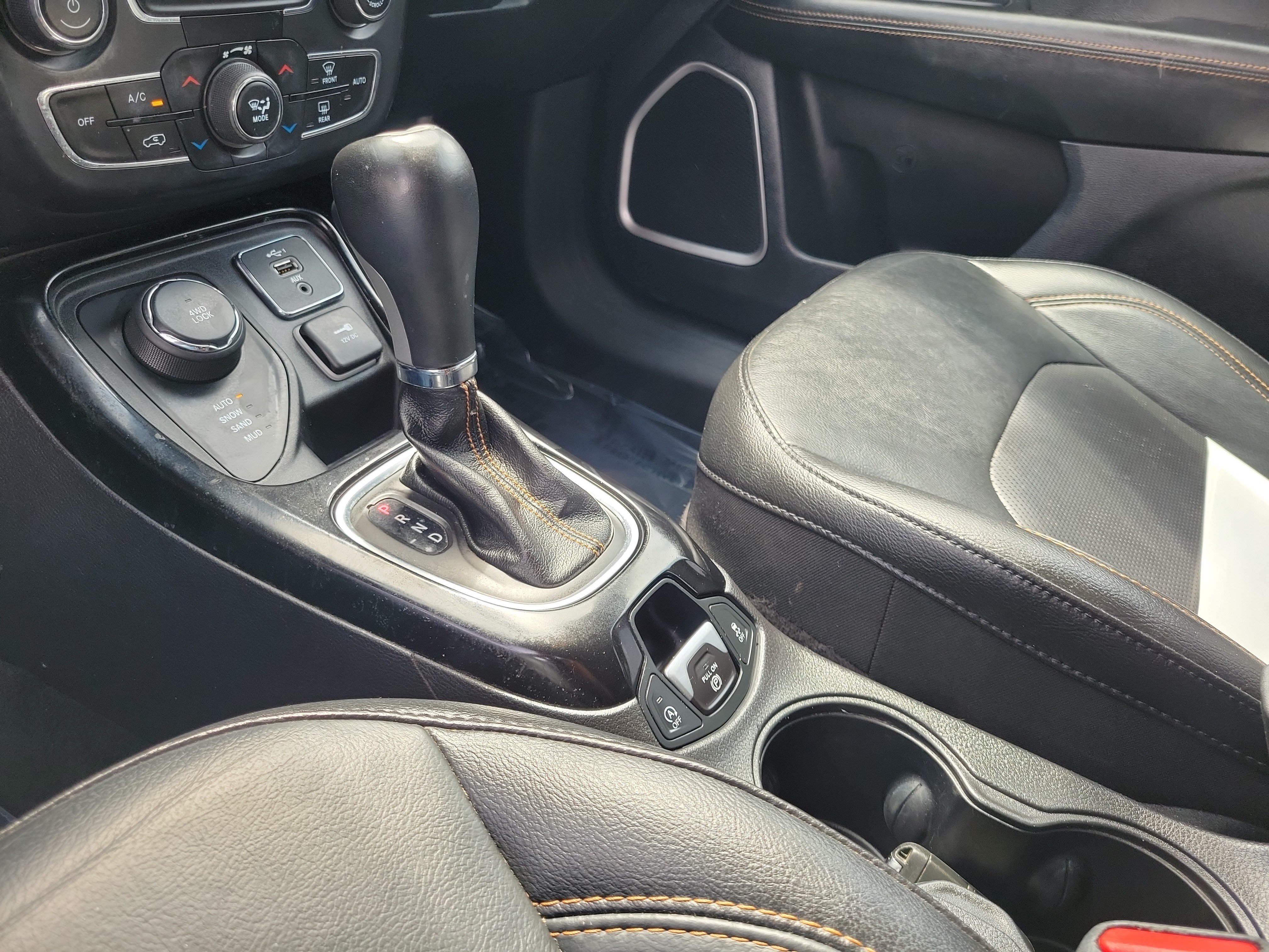 Used 2019 Jeep Compass Limited AWD/4WD image 29