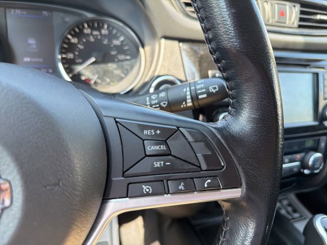 Used 2020 Nissan Rogue SV image 19