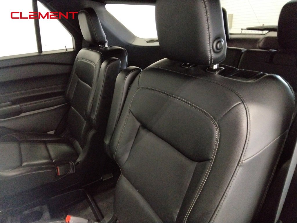 Used 2020 Ford Explorer XLT w/ Equipment Group 202A image 29