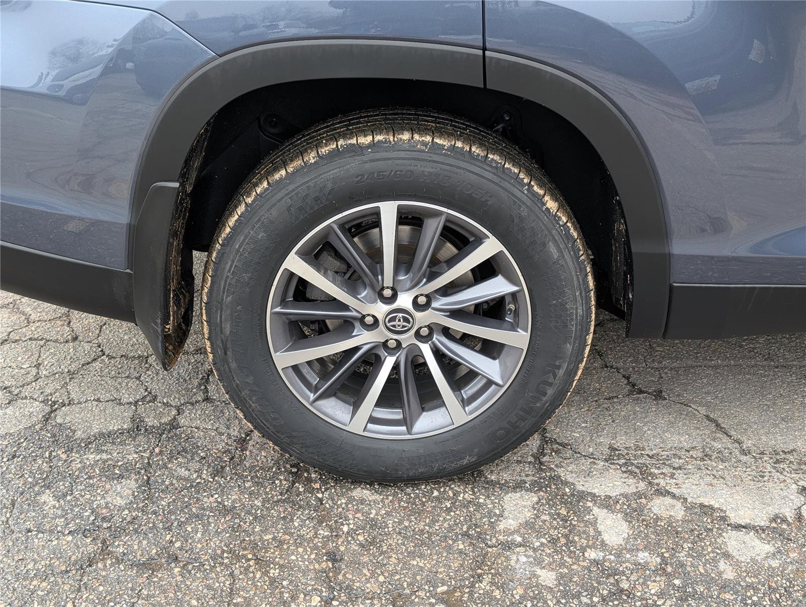 Used 2019 Toyota Highlander XLE image 9