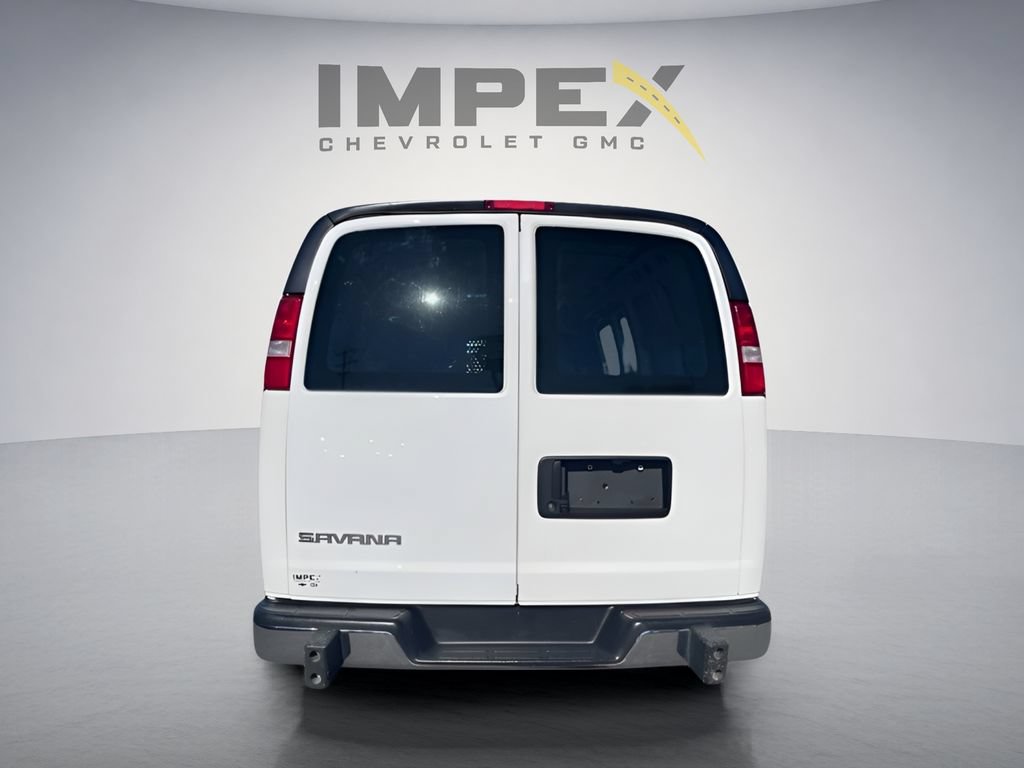 Used 2023 GMC Savana 2500 Extended w/ Driver Convenience Package RWD image 4