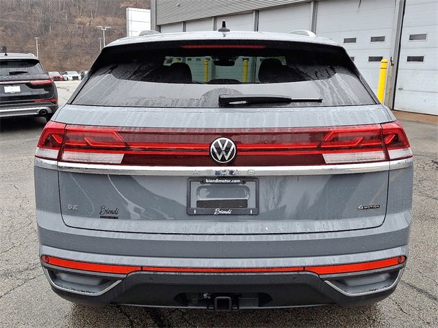 Used 2024 Volkswagen Atlas Cross Sport SE w/ Panoramic Sunroof Package image 5
