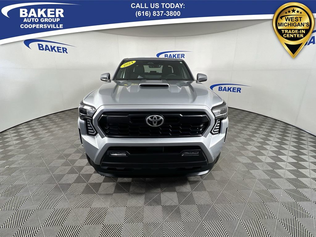 Used 2024 Toyota Tacoma TRD Sport image 3