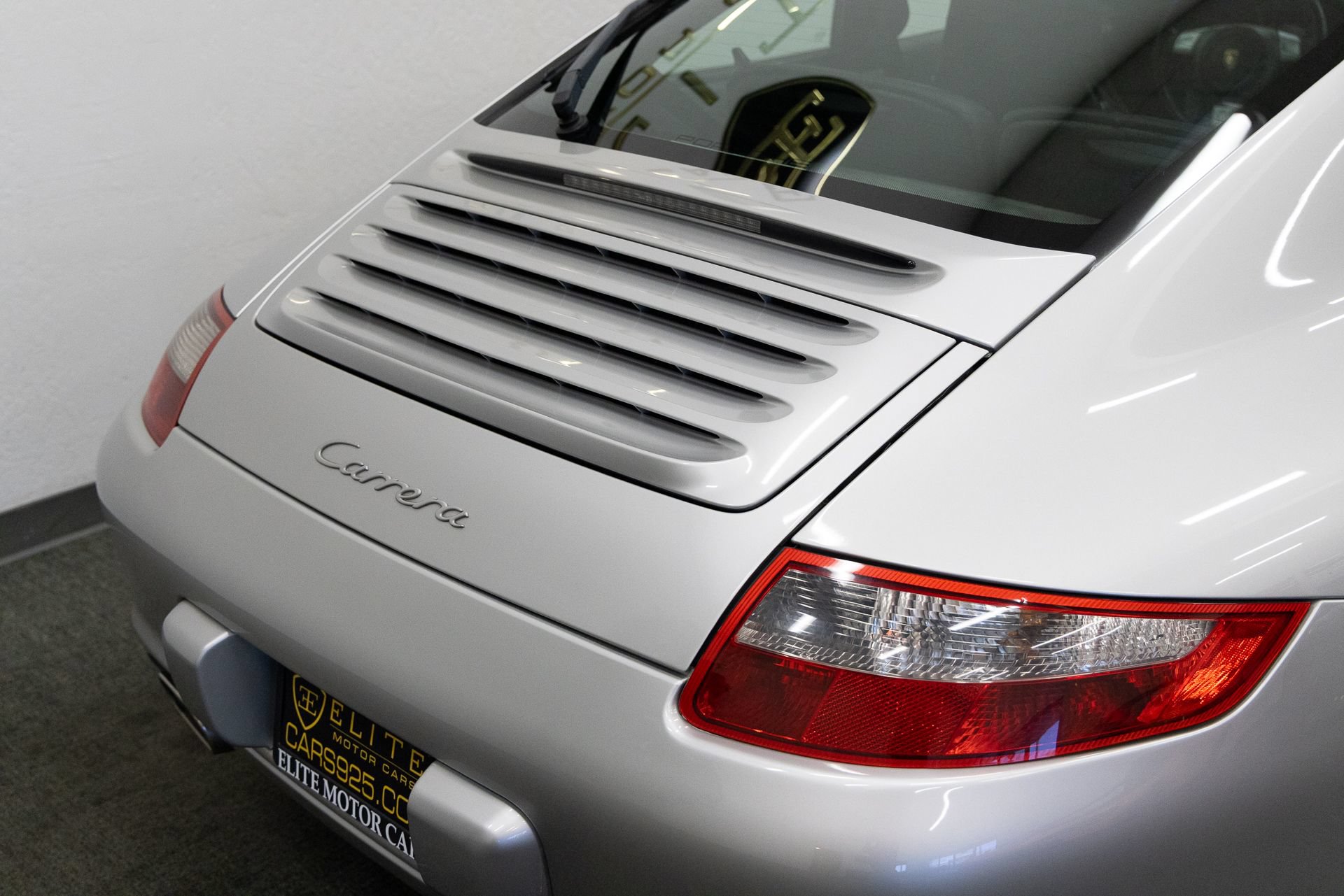 Used 2005 Porsche 911 Carrera RWD image 21
