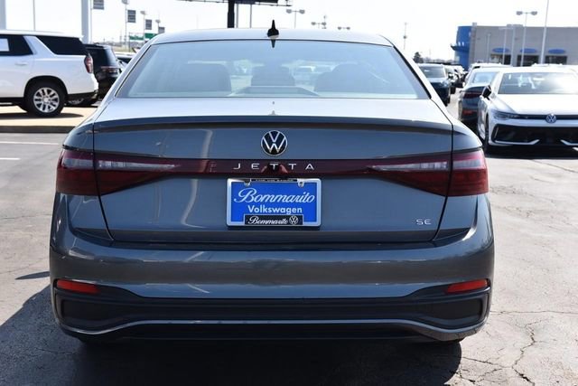 Certified 2025 Volkswagen Jetta SE image 6
