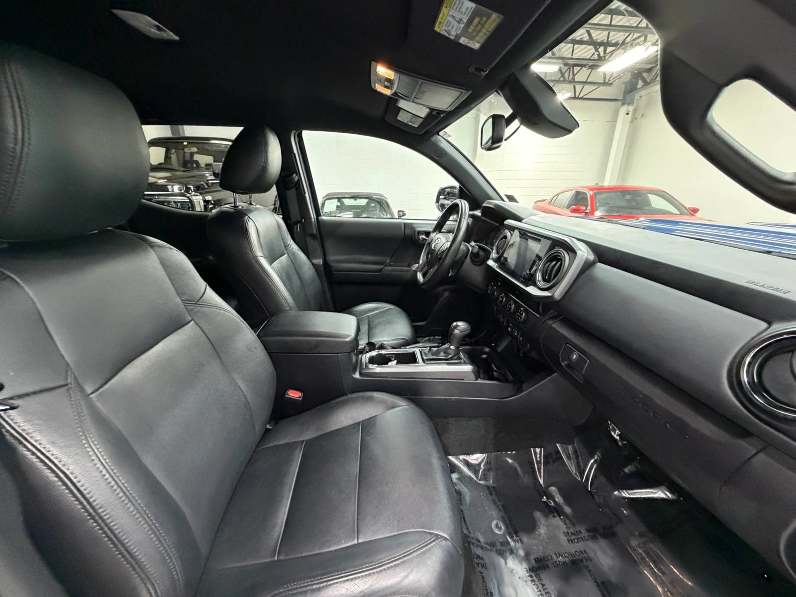 Used 2018 Toyota Tacoma TRD Sport w/ Technology Package AWD/4WD image 21