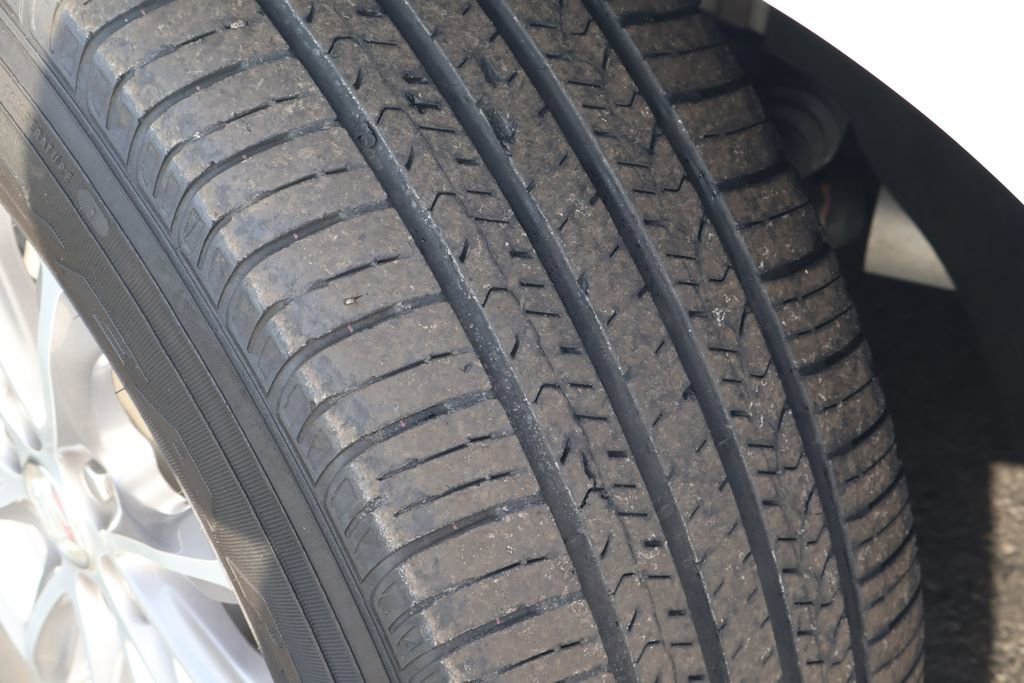 Used 2024 Buick Enclave Premium image 12