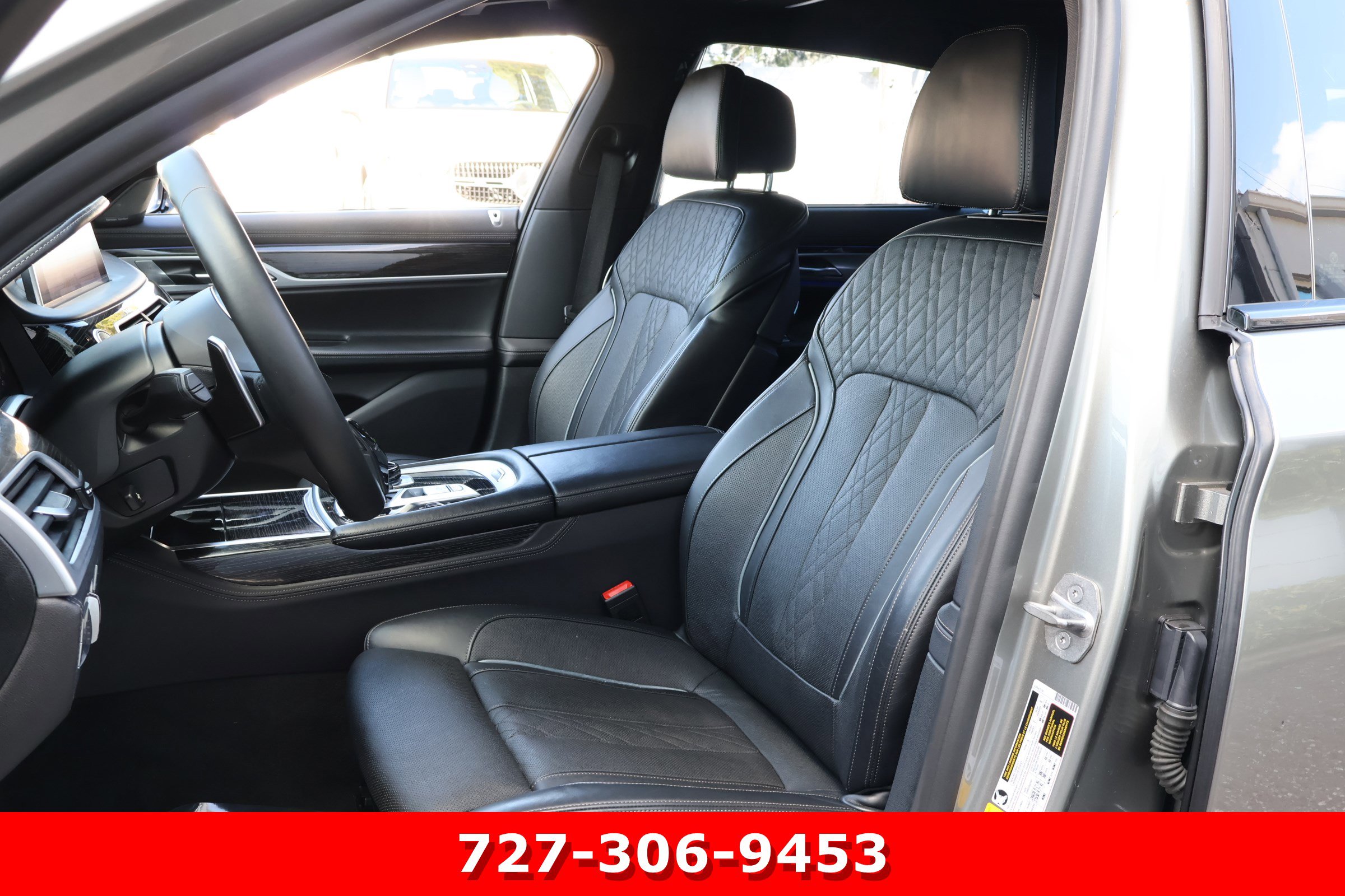 Used 2021 BMW 750i xDrive w/ Executive Package image 2