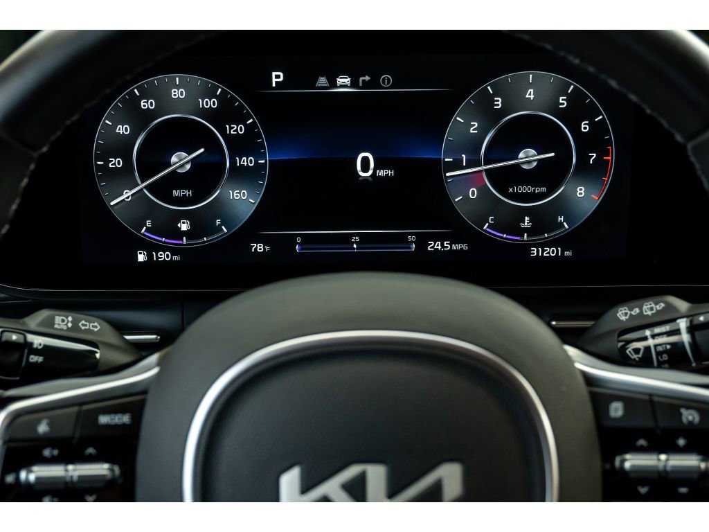 Used 2023 Kia Carnival SX image 19