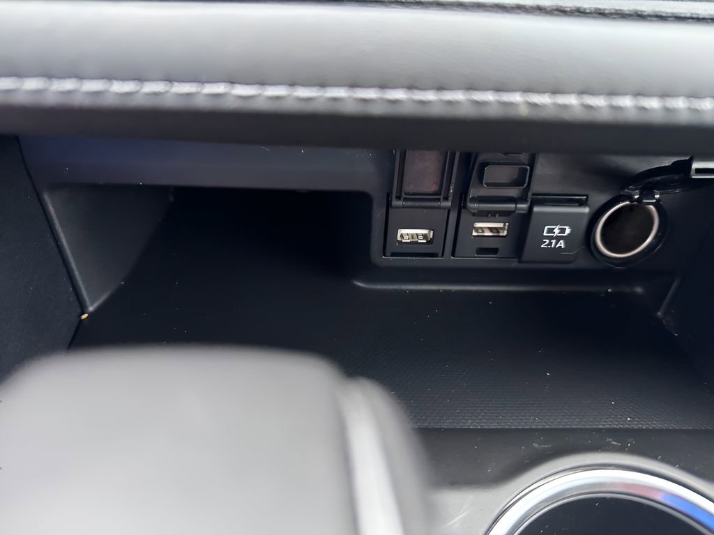 Used 2021 Toyota Highlander XLE image 20