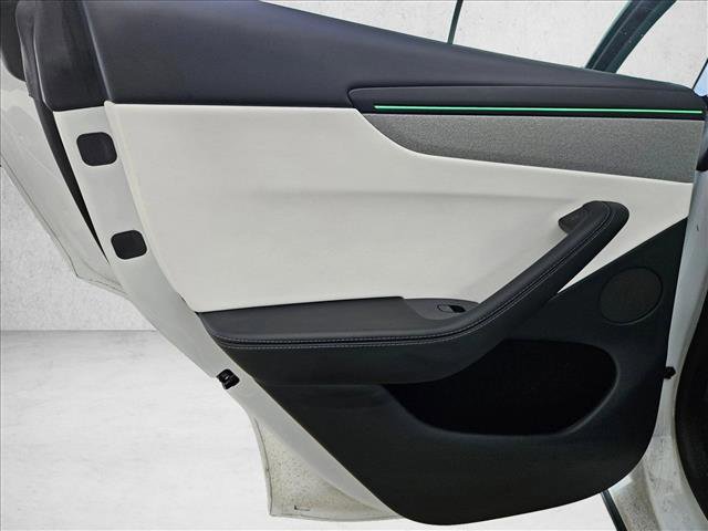 Used 2026 Tesla Model Y Long Range image 17