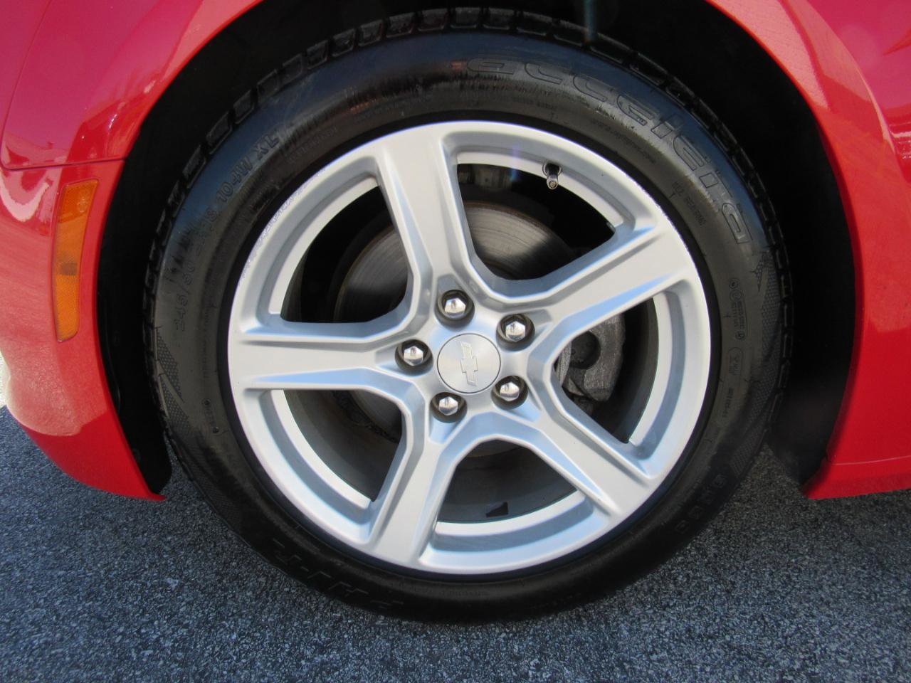 Used 2020 Chevrolet Camaro LT RWD image 10