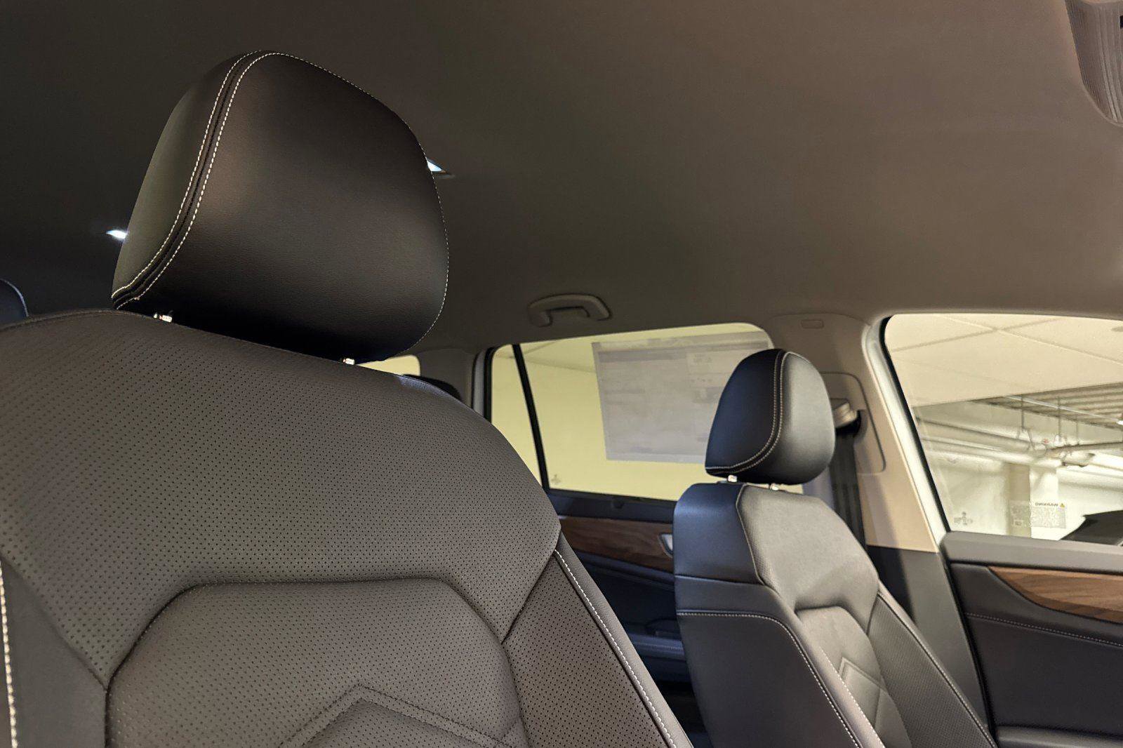 New 2026 Volkswagen Atlas SE image 17