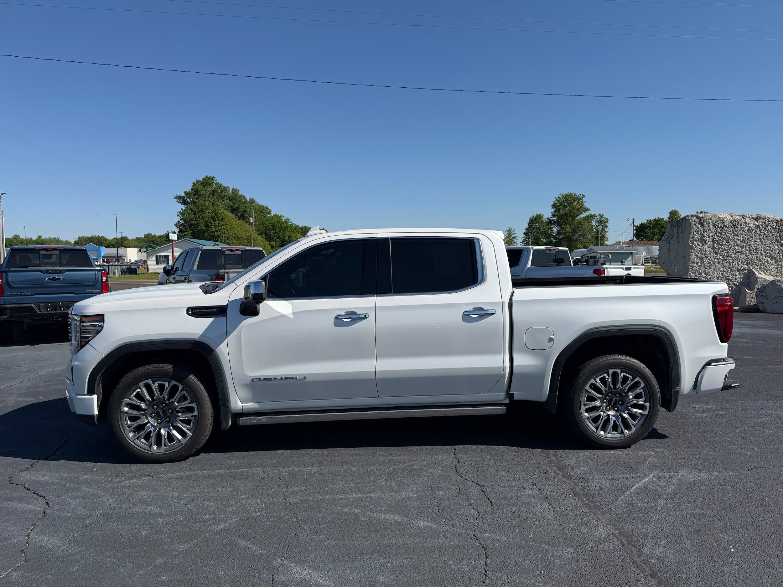 Used 2024 GMC Sierra 1500 Denali Ultimate AWD/4WD image 4