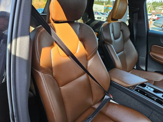 Certified 2023 Volvo XC60 B5 Plus AWD/4WD image 22
