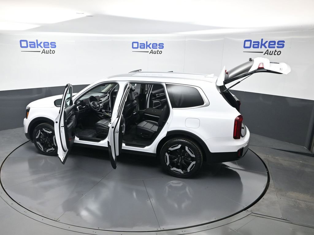 Certified 2024 Kia Telluride S w/ S Sunroof Package image 62