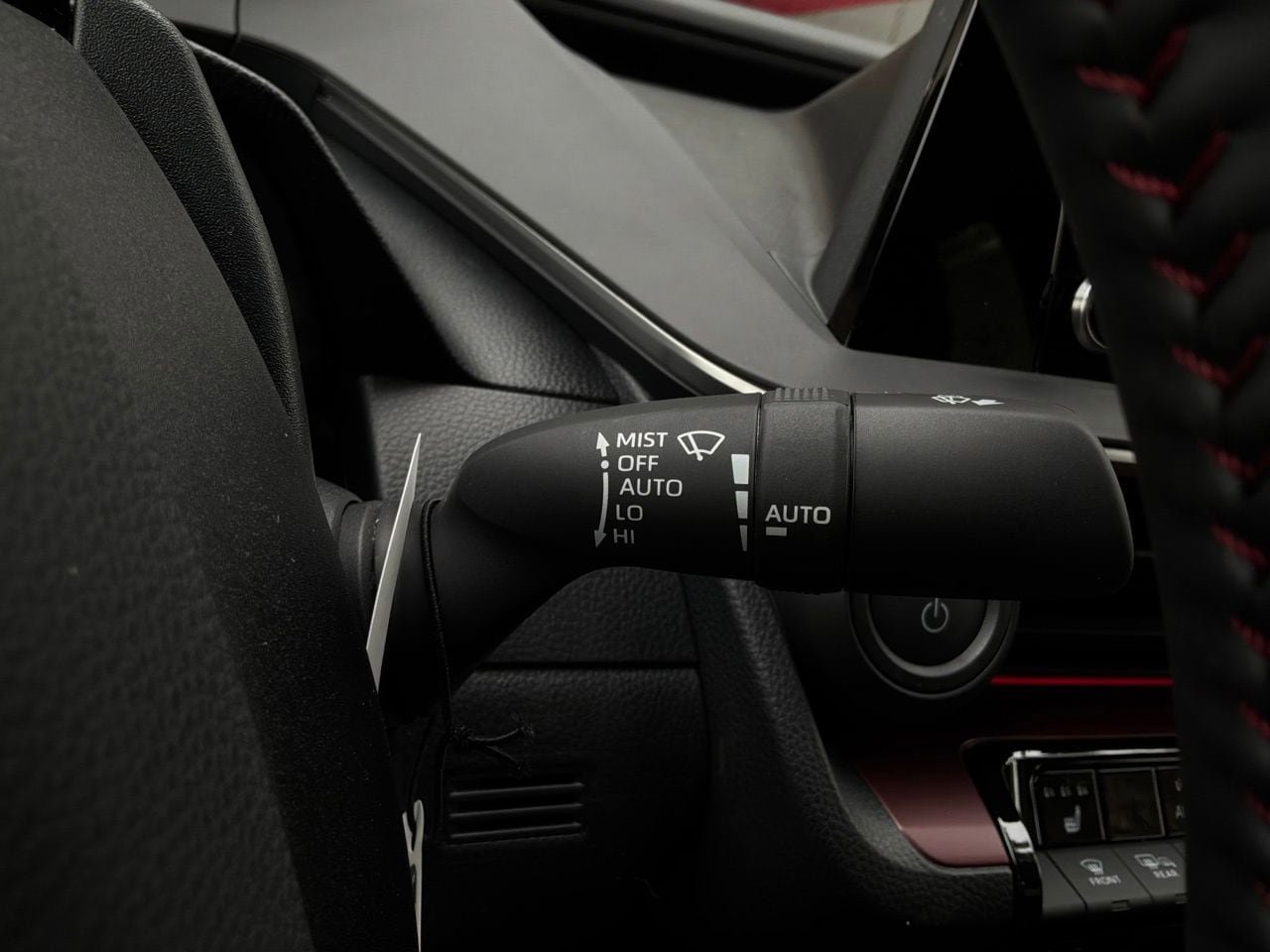 New 2026 Toyota Prius Plug-In Hybrid FWD image 34