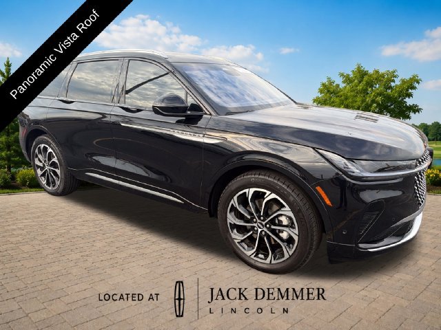 Used 2024 Lincoln Nautilus Reserve w/ Equipment Group 202A AWD/4WD image 10