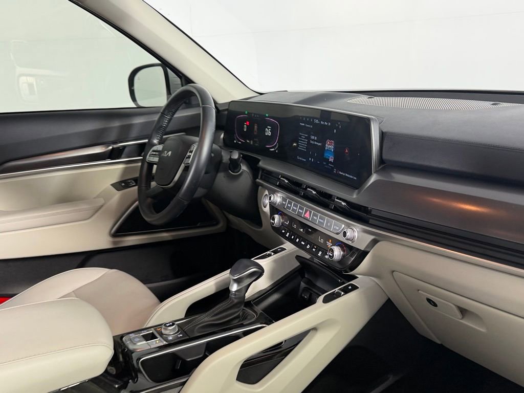 Used 2024 Kia Telluride S image 30