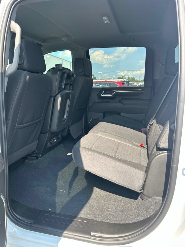 Used 2026 Chevrolet Silverado 2500 LT AWD/4WD image 9