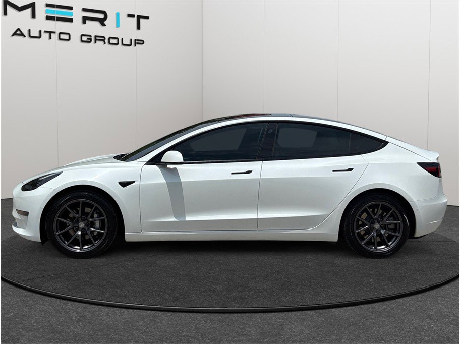 Used 2021 Tesla Model 3 Standard Range Plus RWD image 5