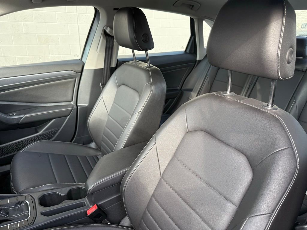 Used 2024 Volkswagen Jetta SE image 18