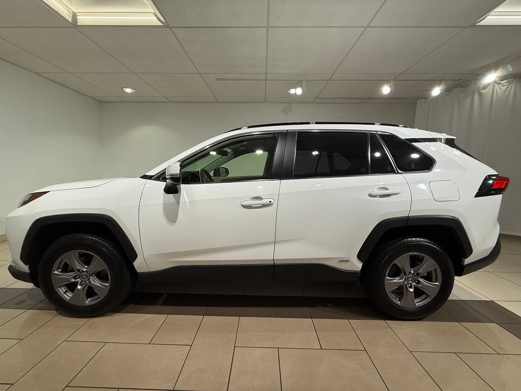 Used 2024 Toyota RAV4 LE AWD/4WD image 2