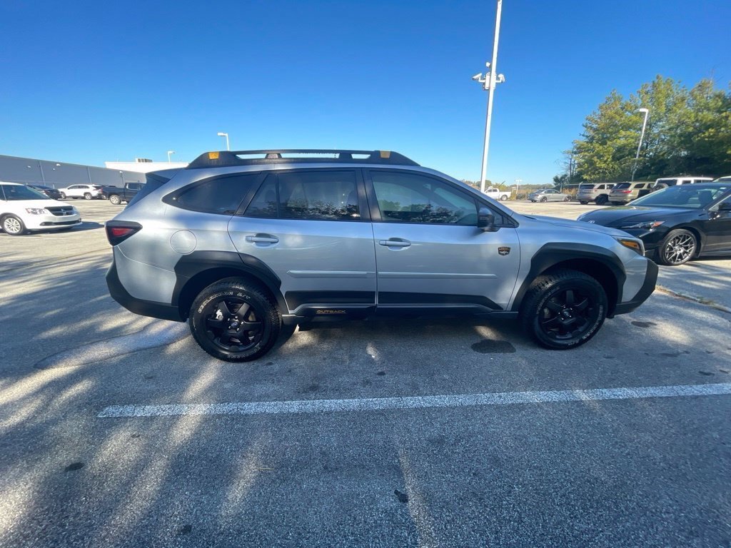 Used 2025 Subaru Outback Wilderness AWD/4WD image 6