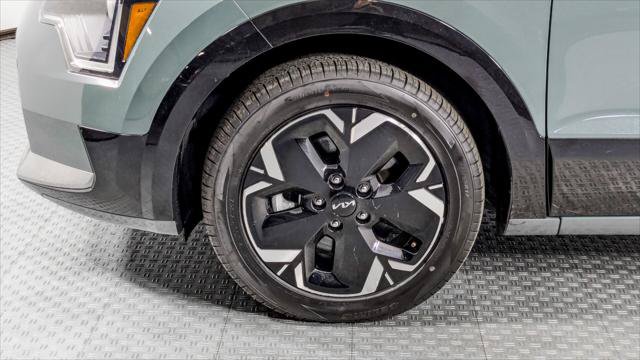 Used 2023 Kia Niro Wind FWD image 33
