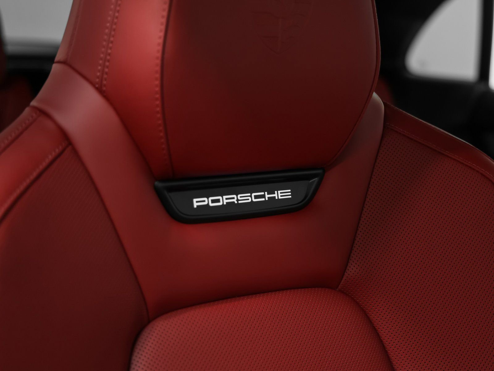 New 2025 Porsche Macan 4S Electric image 28