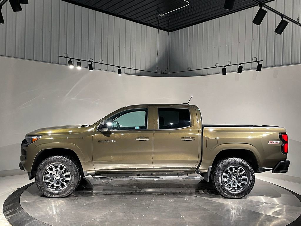 Used 2023 Chevrolet Colorado Z71 w/ Z71 Convenience Package 2 image 14