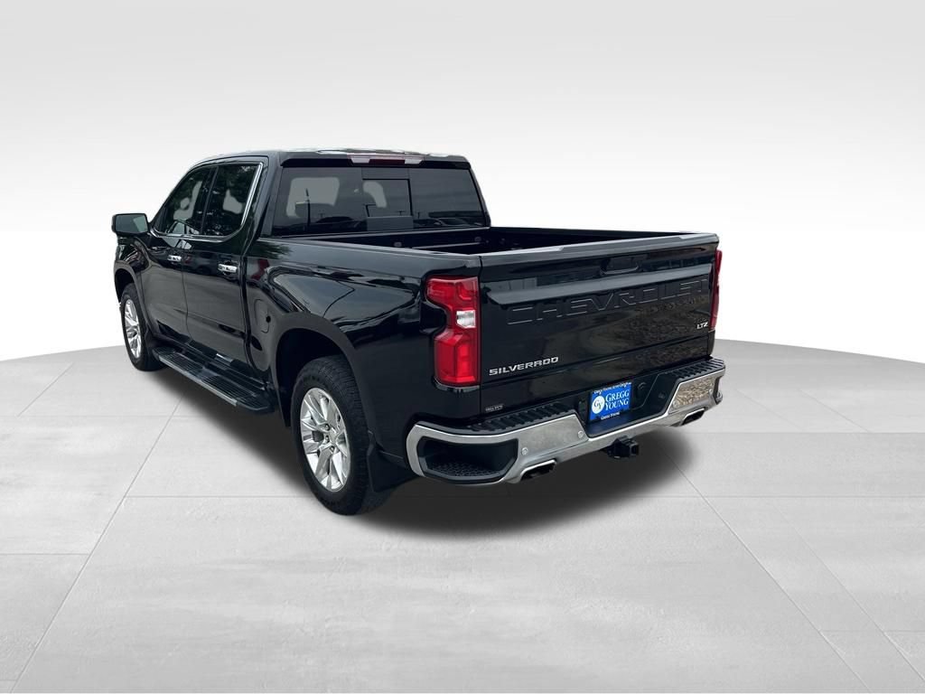 Used 2020 Chevrolet Silverado 1500 LTZ w/ LTZ Premium Package AWD/4WD image 4