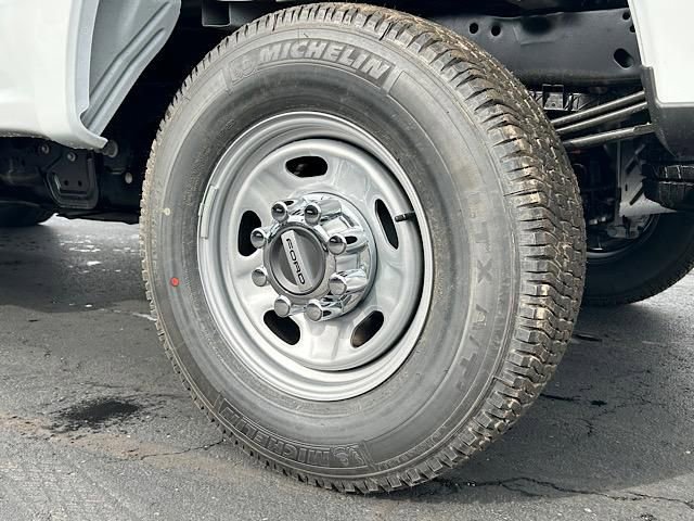 New 2025 Ford F250 XL w/ FX4 Off-Road Package image 39