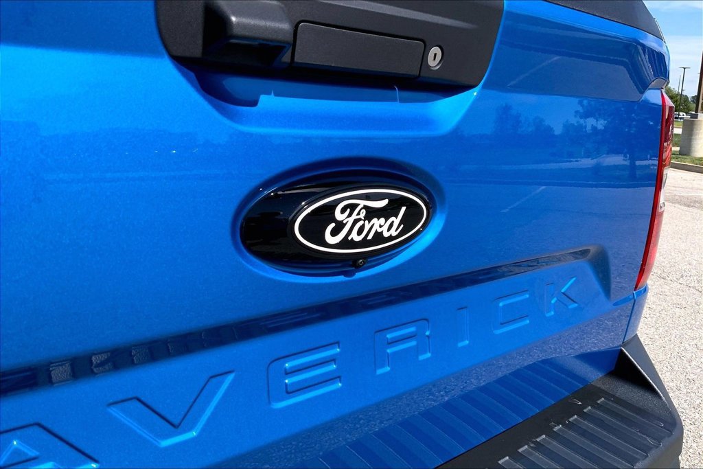 Used 2025 Ford Maverick Lariat w/ Black Appearance Package AWD/4WD image 30