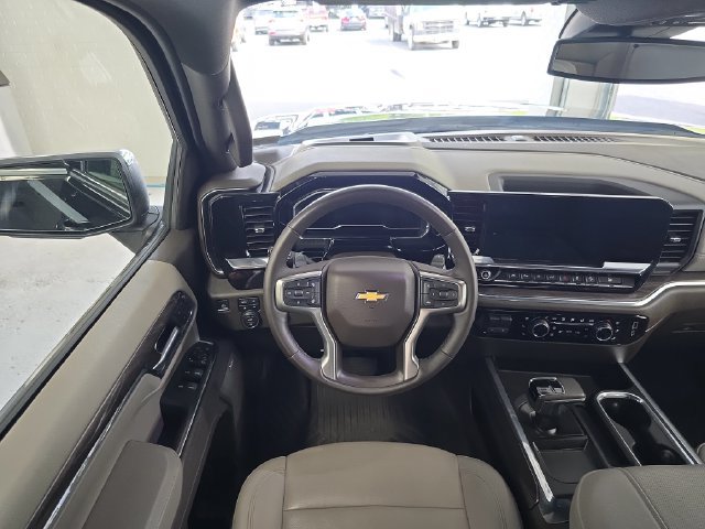 Certified 2024 Chevrolet Silverado 1500 LTZ AWD/4WD image 12