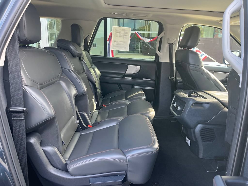 Used 2025 Ford Expedition Max Active AWD/4WD image 19