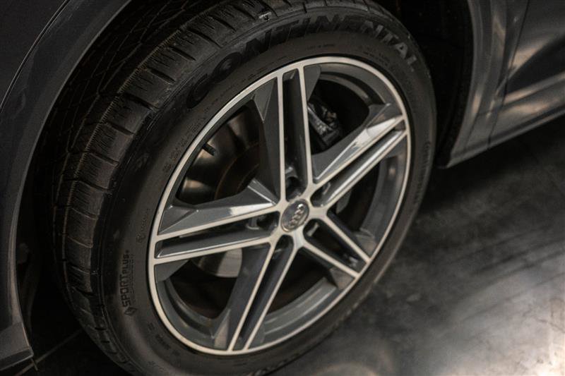 Used 2018 Audi SQ5 Premium Plus AWD/4WD image 3