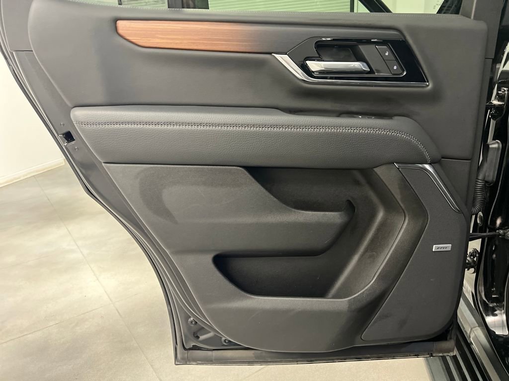 Used 2025 GMC Yukon Denali image 16