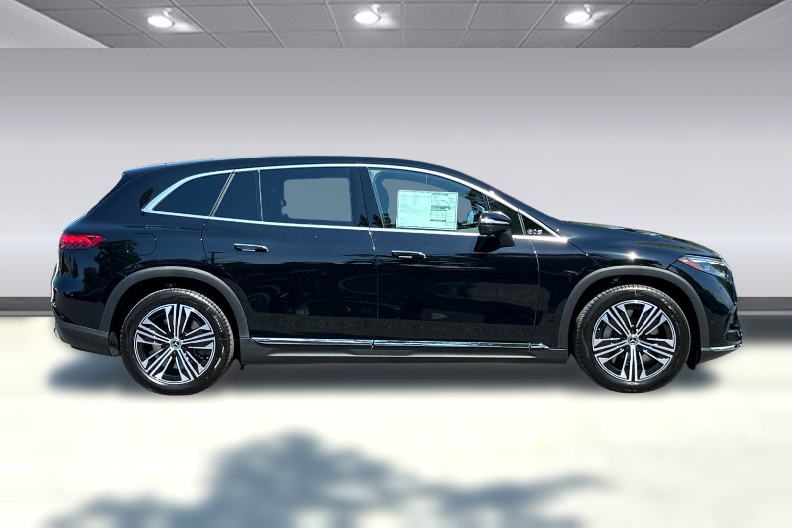 Used 2026 Mercedes-Benz EQS 400 4MATIC SUV image 7